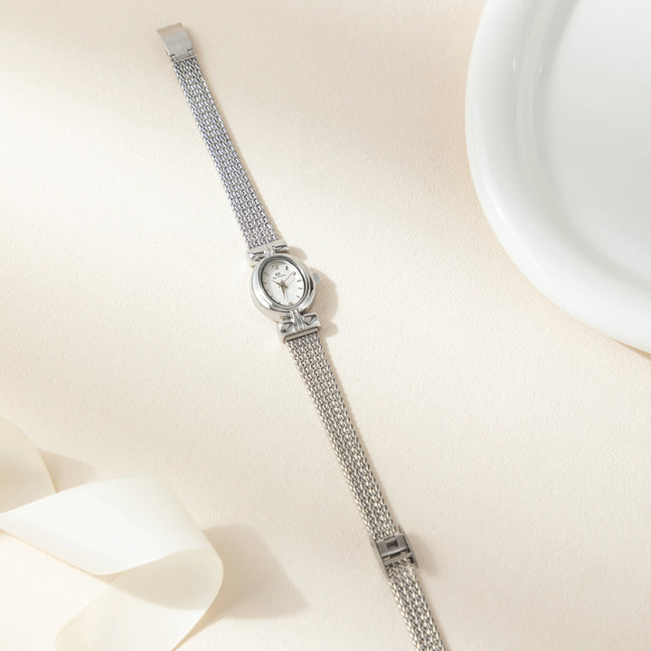 Selina – Oval Gold Watch