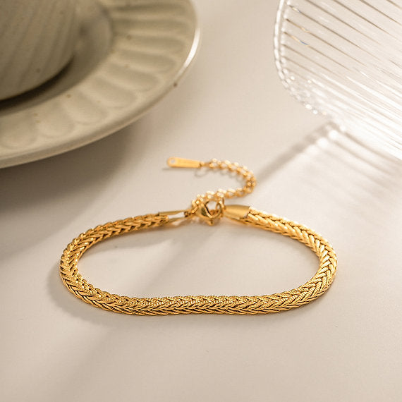 Katharina – Gold Bracelet