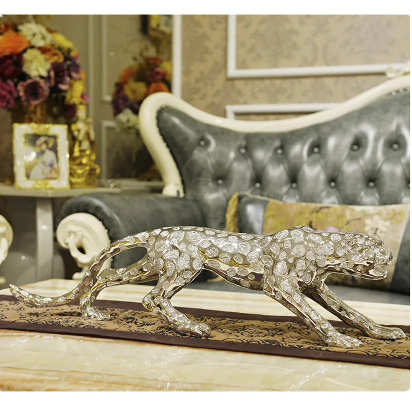 Panthera Grace Sculpture