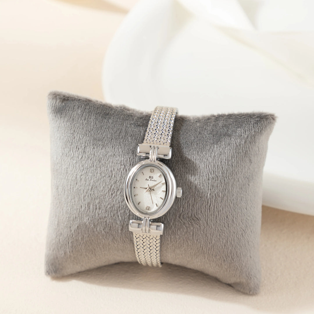 Selina – Oval Gold Watch