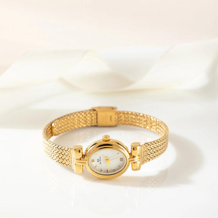 Selina – Oval Gold Watch