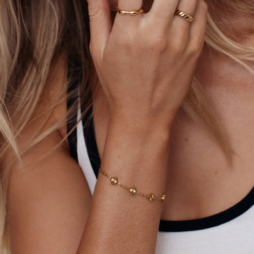 Mini Sunburst Clover Bracelet