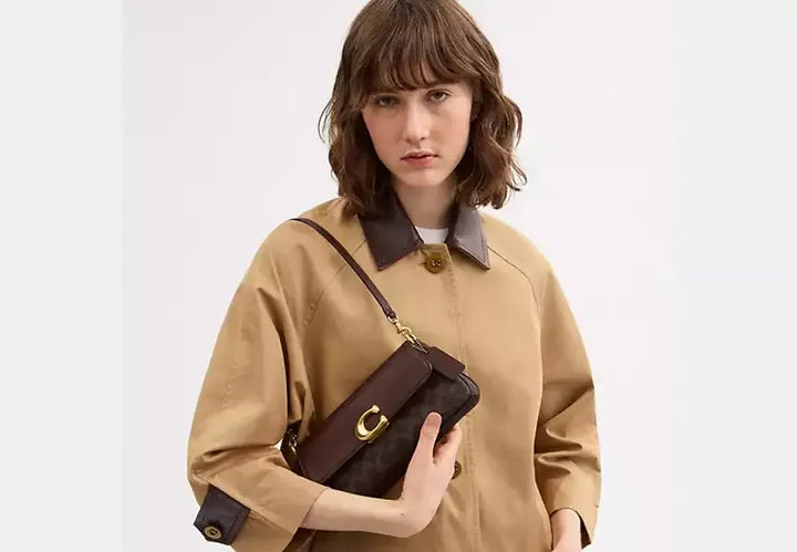Coach Jet Shoulder Bag In Signature Canvas
