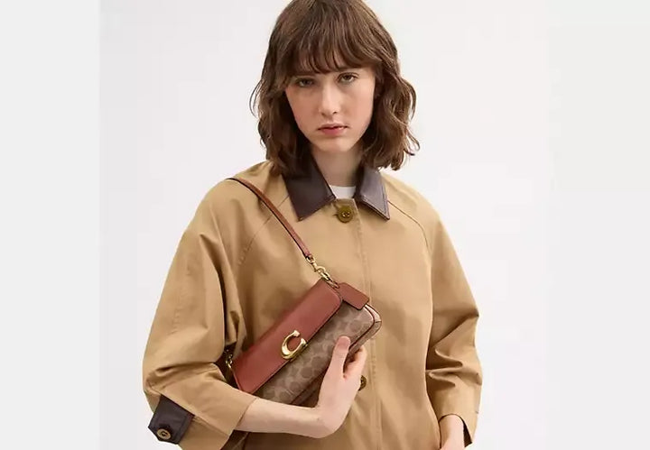 Coach Jet Shoulder Bag In Signature Canvas